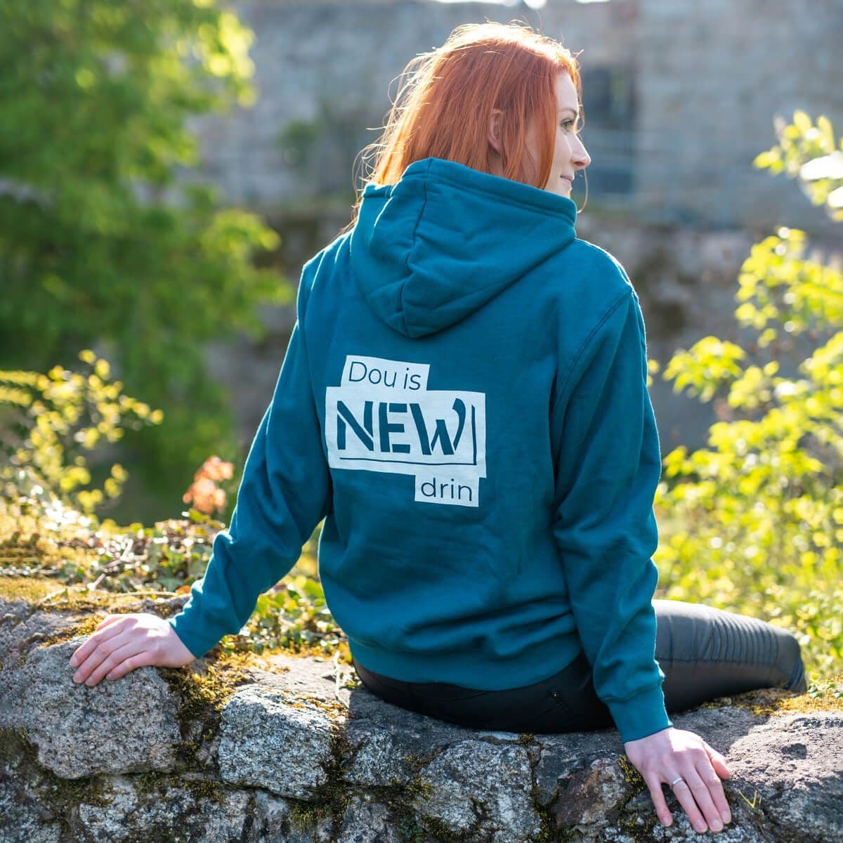 Pullover mit Kapuze „Dou is NEW drin“